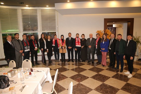 Samsun'da bir ilk! AK Parti, CHP, MHP aday adayları iftarda buluştu