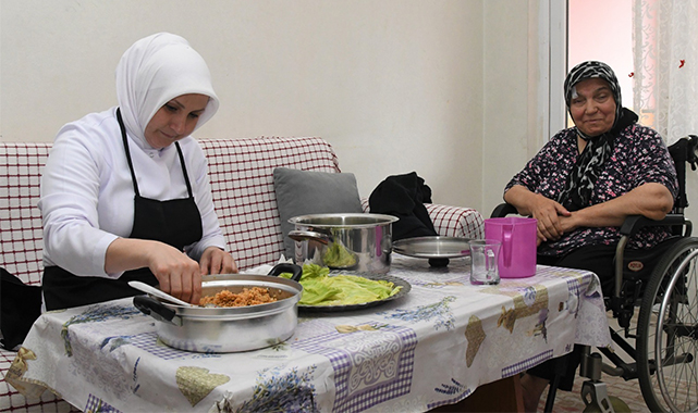 Samsun Büyükşehir Belediyesi 70 personelle ayda bin aileye evde hizmet veriyor