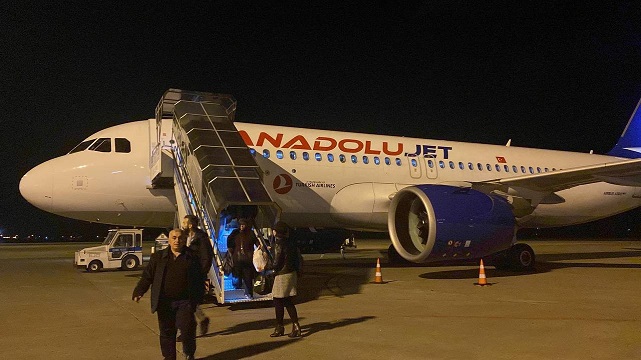 Uçak pisti pas geçti, yürekler ağza geldi