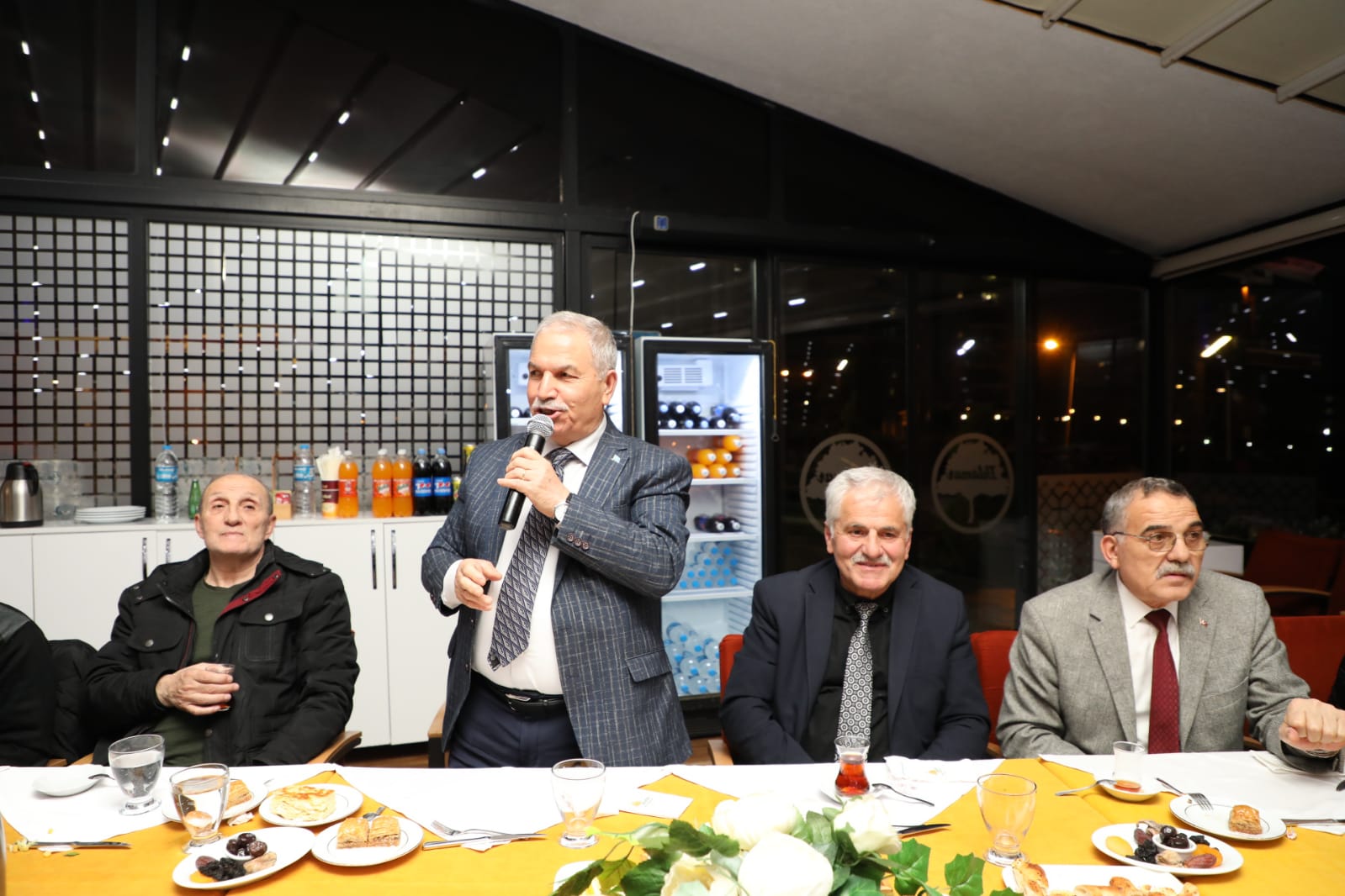 Başkan Demirtaş’tan 61 mahalle muhtarına iftar