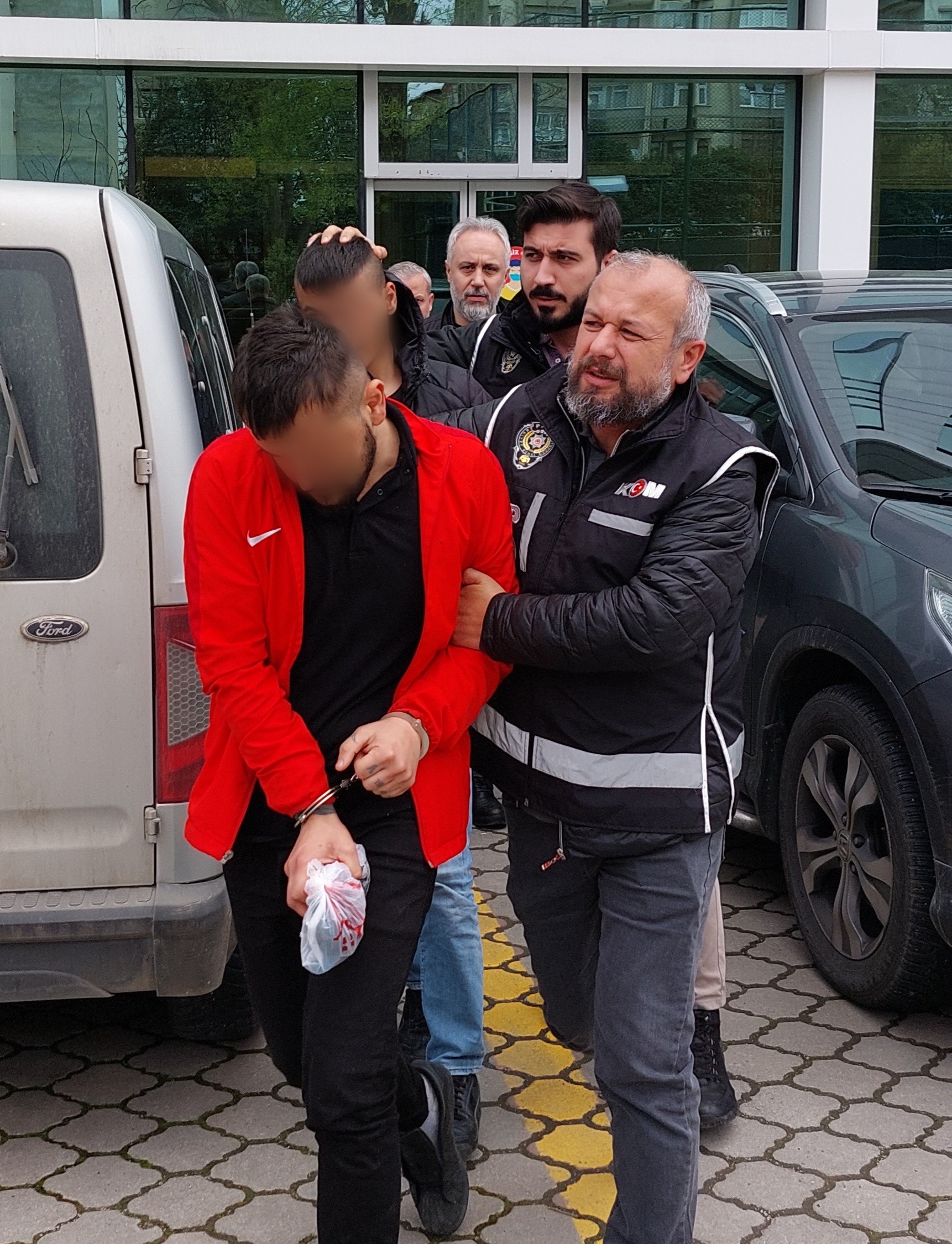 Silahlı saldırganlar tutuklandı