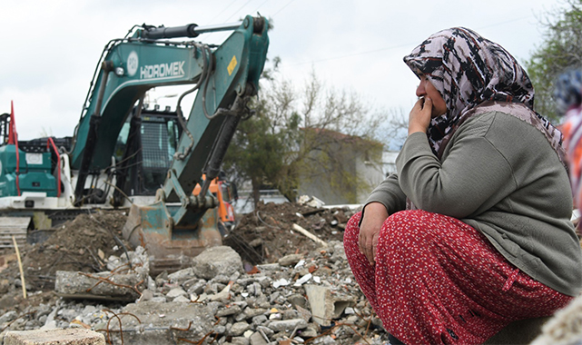 Büyükşehir ekipleri 654 enkaz kaldırdı