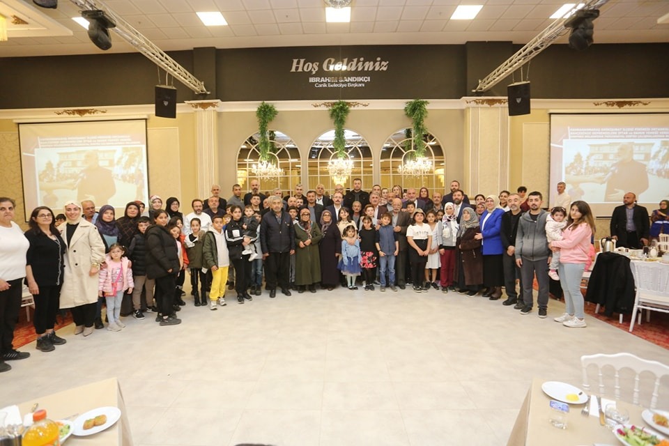 Canik’te depremzede ailelerle iftar