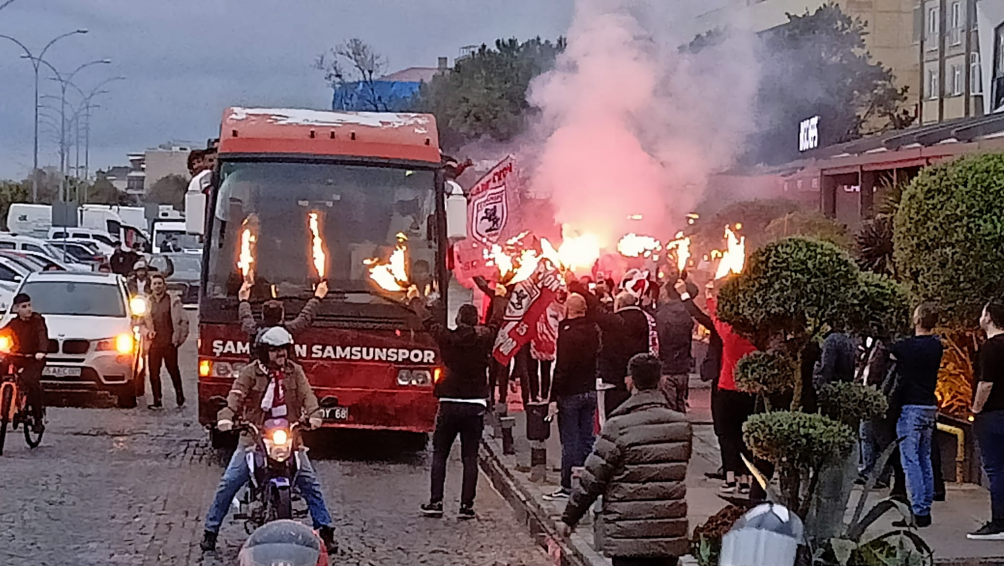 Samsunsporlu futbolcular şampiyonluk turunda