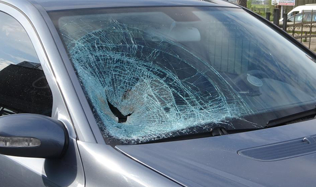 Samsun'da otomobilin çarptığı elektrikli motosiklet sürücüsü hayatını kaybetti