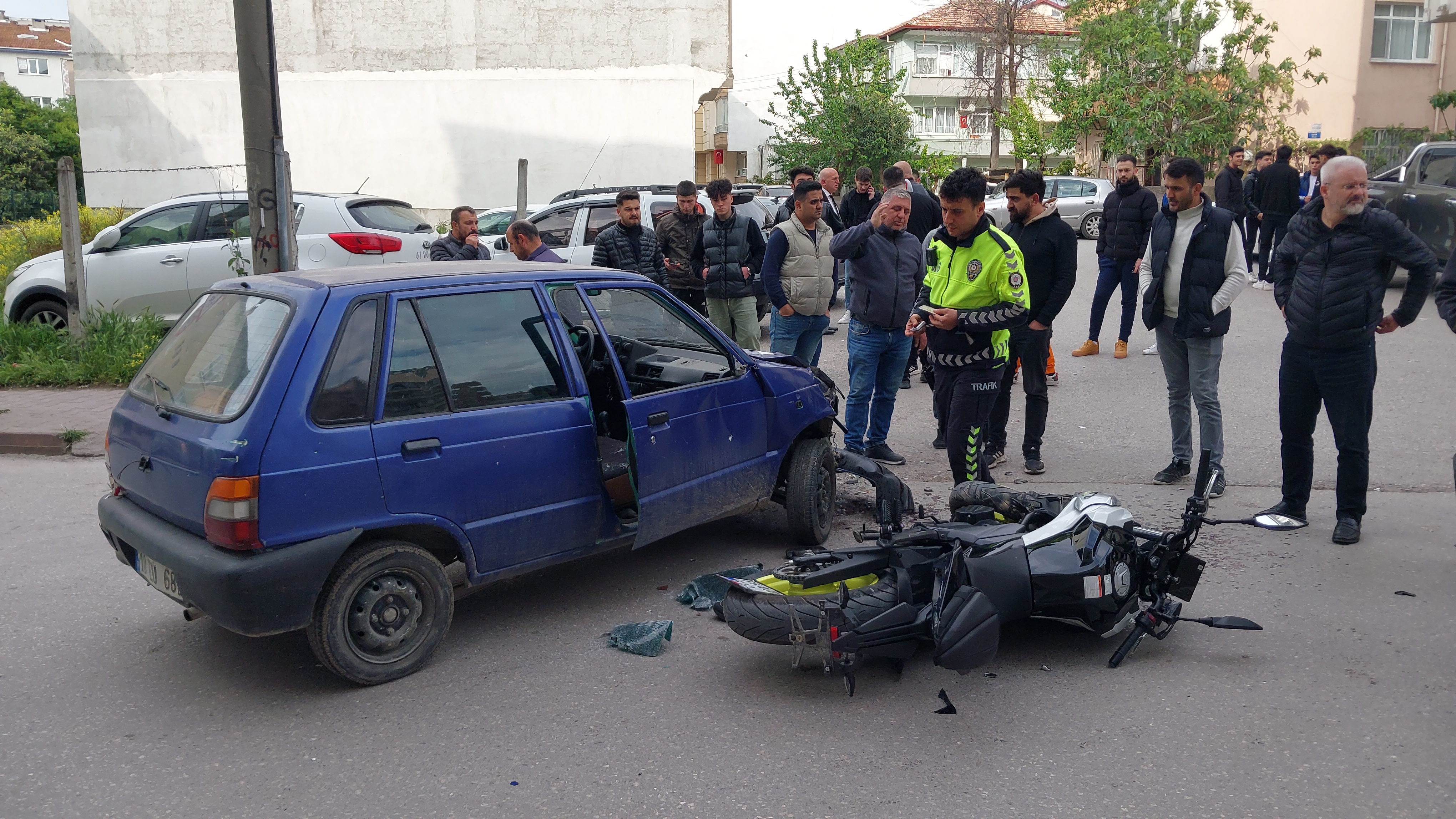 Bafra'da otomobille çarpışan motosiklet sürücüsü yaralandı