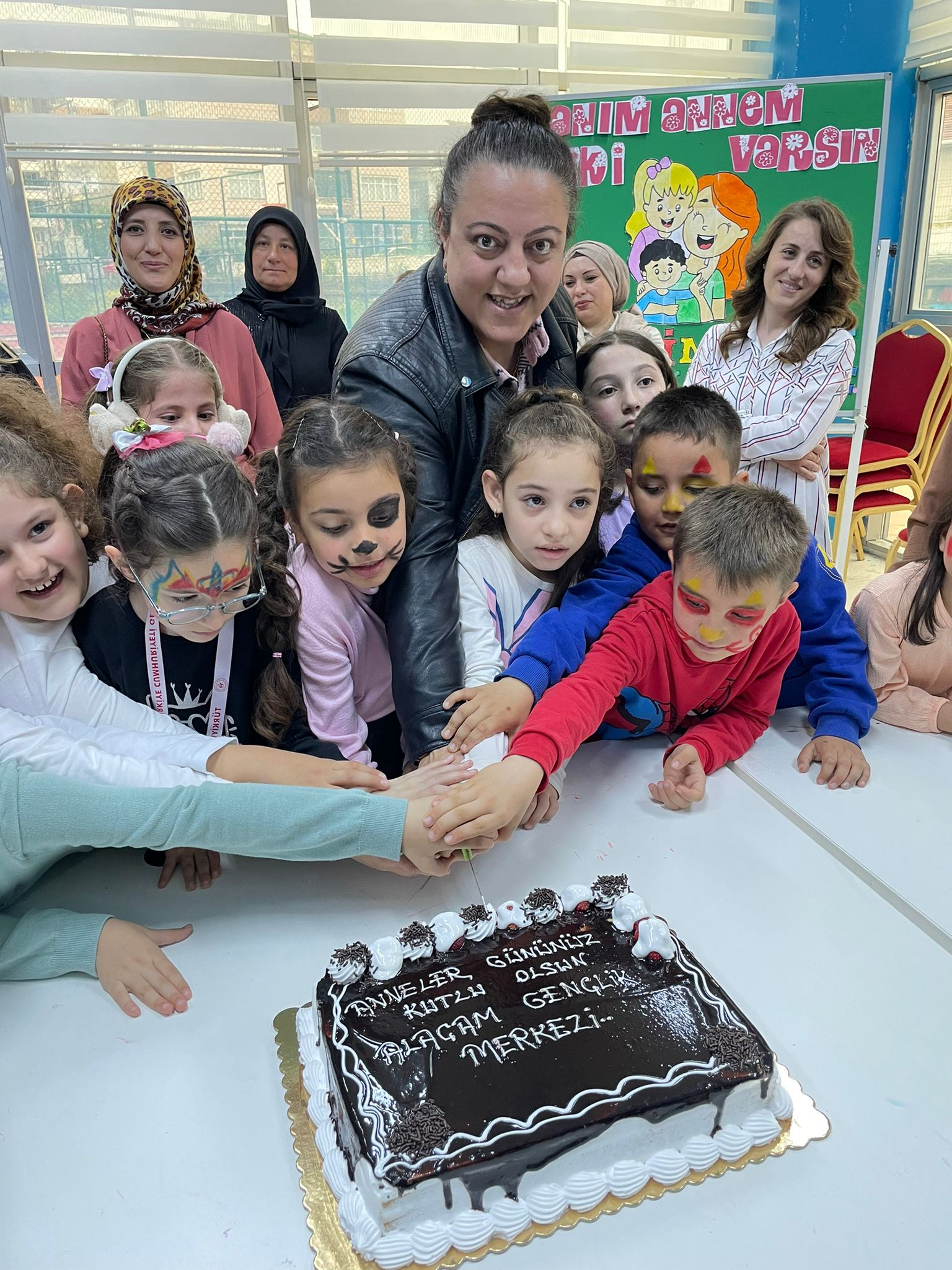 Alaçam Gençlik Merkezi'nden Anneler Günü etkinliği