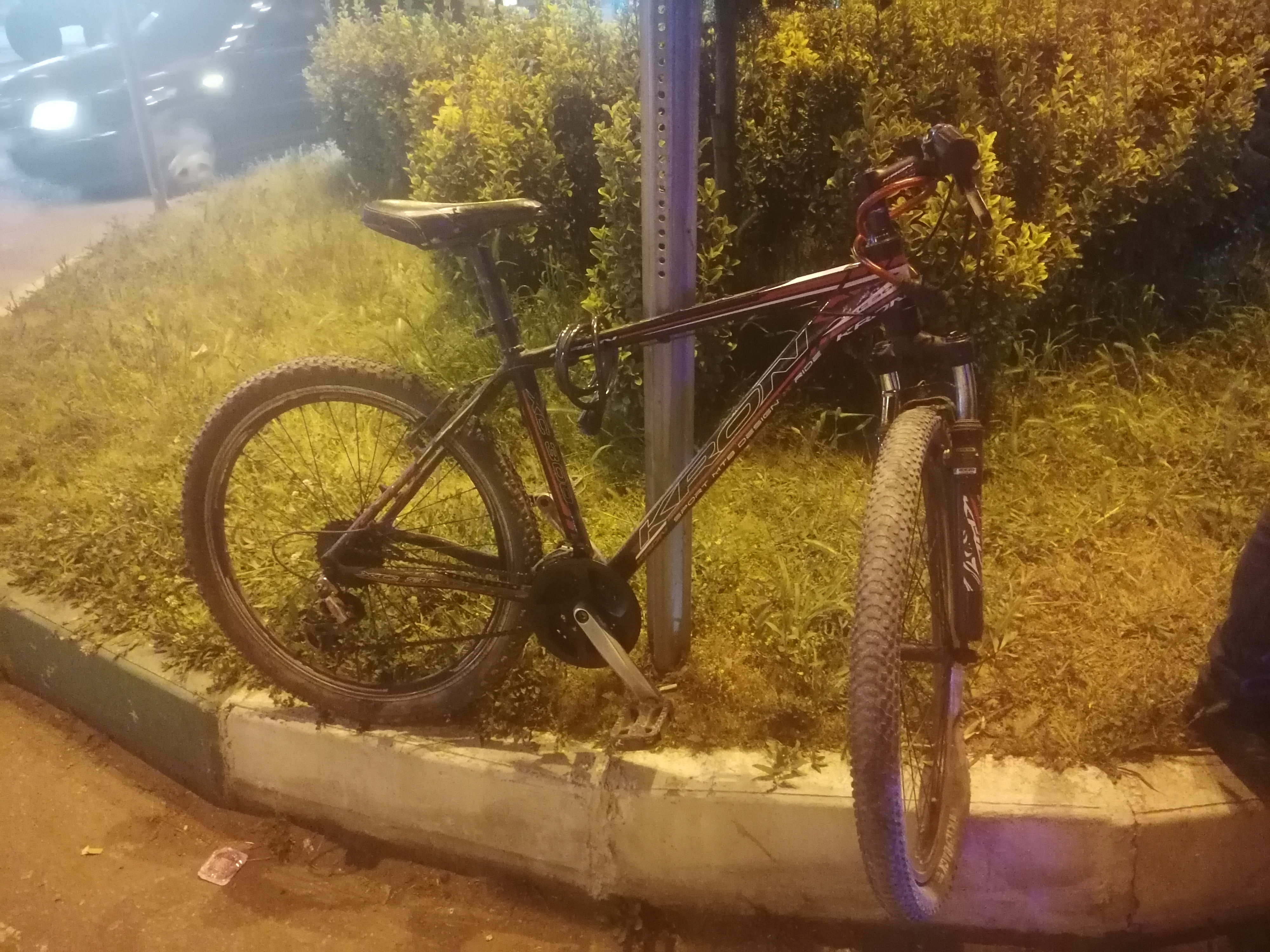 Çarşamba’da hafif ticari aracın çarptığı bisikletli yaralandı