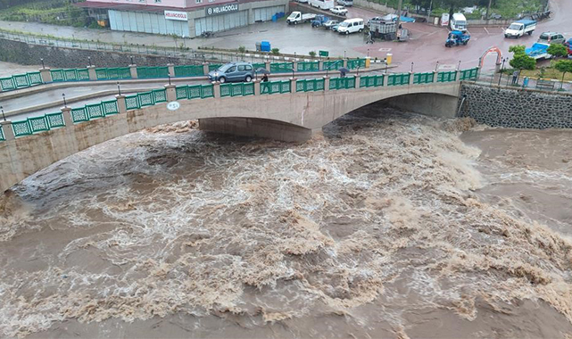 Başkan Demir: "Bu afette tüm imkanlarımızı seferber ettik"