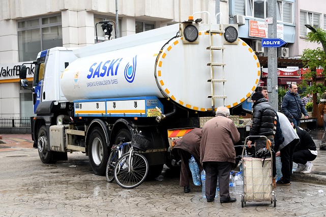 Samsun Büyükşehir Belediyesi tüm gücüyle sahada