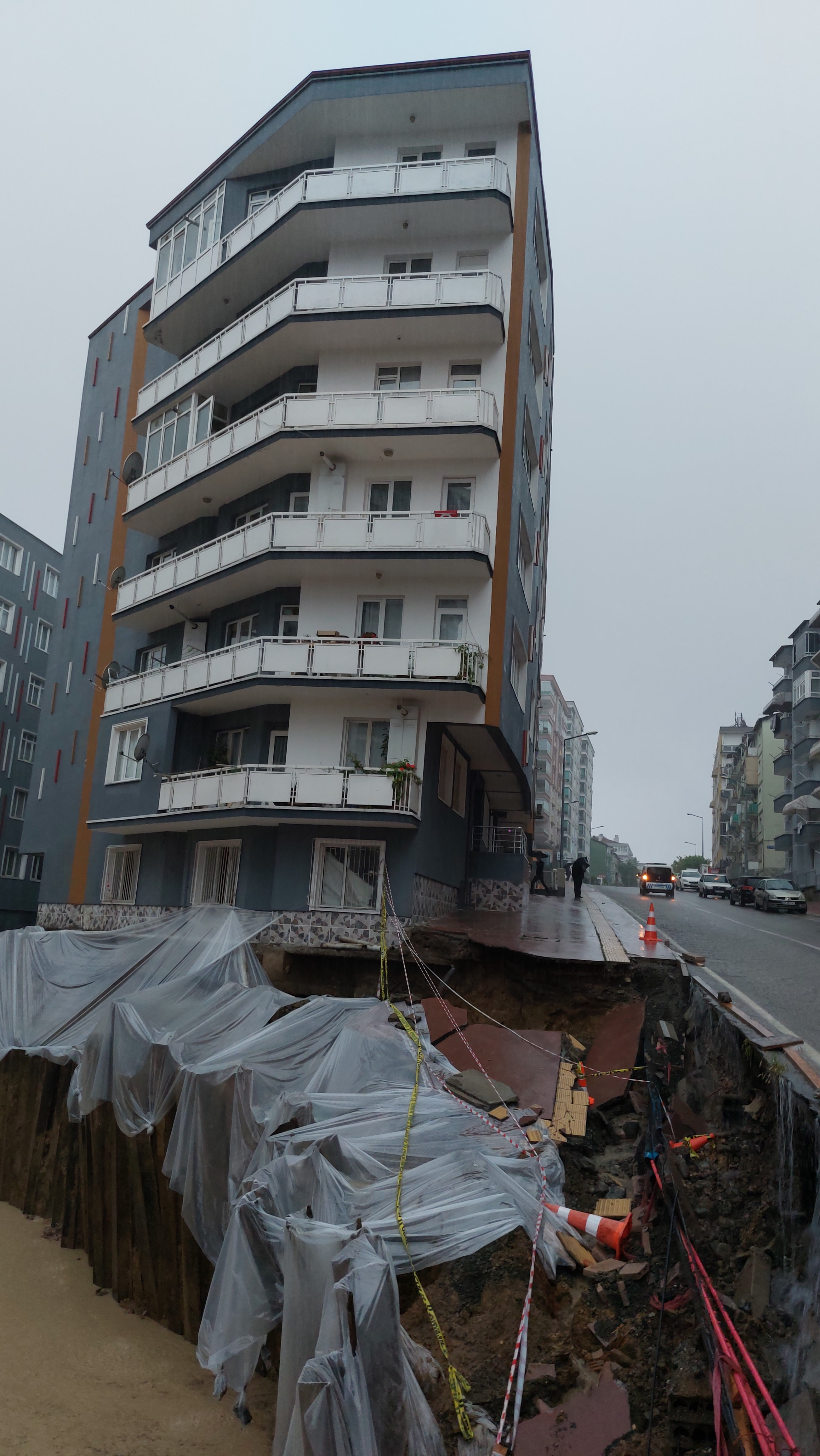 Samsun'u yine sel vurdu