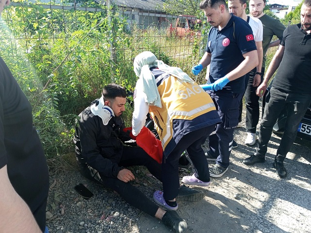 Motosiklet ile otomobil çarpıştı: 1 yaralı