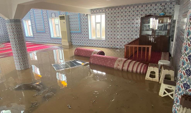 19 Mayıs ilçesinde sel kabusu!