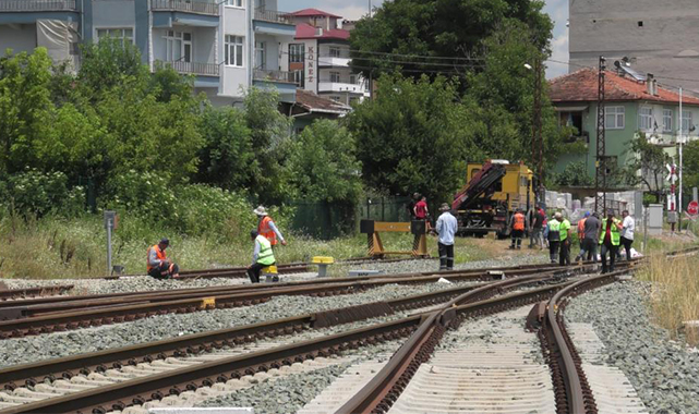 Yoğun yağış nedeniyle yük treni raydan çıkmıştı! Demiryolu ulaşımı tekrar açıldı