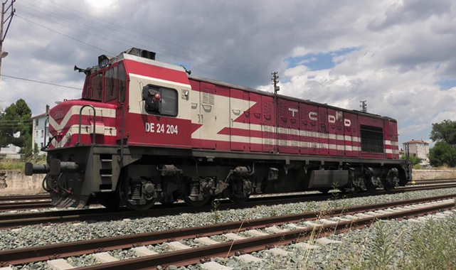 Yoğun yağış nedeniyle yük treni raydan çıkmıştı! Demiryolu ulaşımı tekrar açıldı