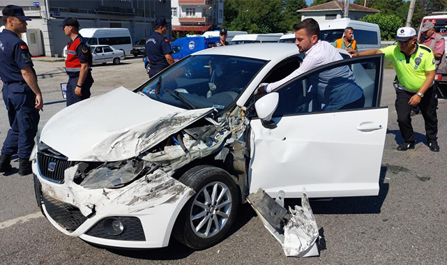 Samsun'da işçi servisi minibüsü kaza yaptı: 19 yaralı