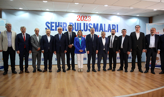 AK Parti Yerel Yönetimler Başkanı Yılmaz, Kastamonu'da konuştu:- "Biz, 2024 seçimlerine bırakın hazırlanmayı, zaten hazırız Allah'ın izniyle"
