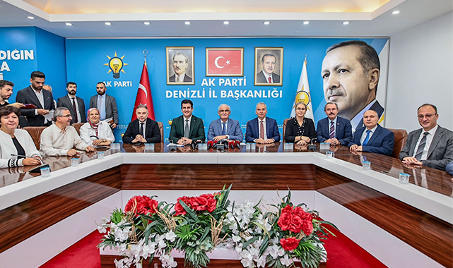 Yılmaz, Denizli'de partililerle buluştu:‘Hedefimiz 31 Mart 2024'te yeni bir başarı öyküsü yazmaktır’