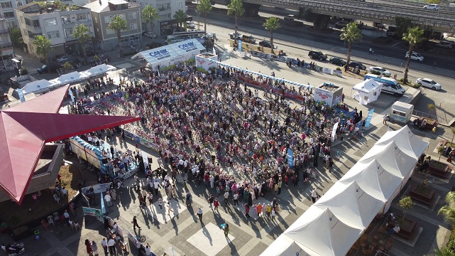 Canik’te bin 185 çocuk hediyeleriyle buluştu