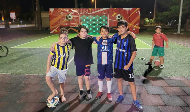 Elektronik futbol kalesine yoğun ilgi