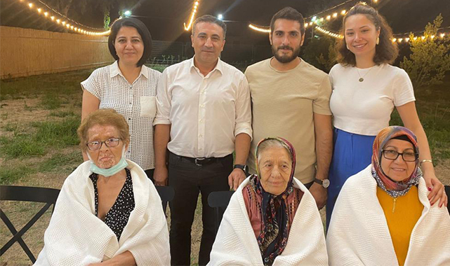 Huzurevi sakinlerine özel gece