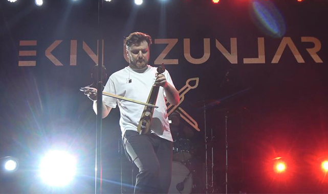 Ekin Uzunlar Samsunlulara 30 Ağustos zafer bayramı coşkusunu yaşattı