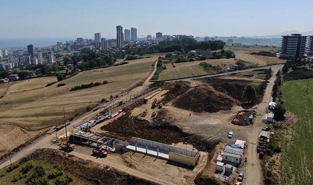 Büyükşehir’den FİFA standartlı iki futbol sahası