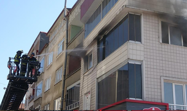 Bafra'daki iş yeri alev aldı!