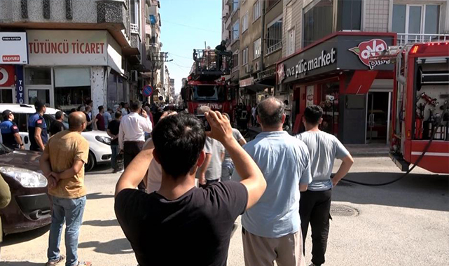 Bafra'daki iş yeri alev aldı!