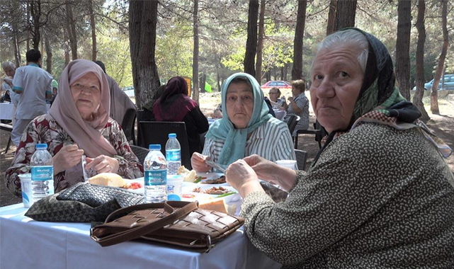 Yaşlı ve engelli vatandaşlar için piknik