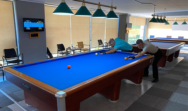 3 Bant Bilardo Turnuvası'nın kazananı Rıdvan Ekiz