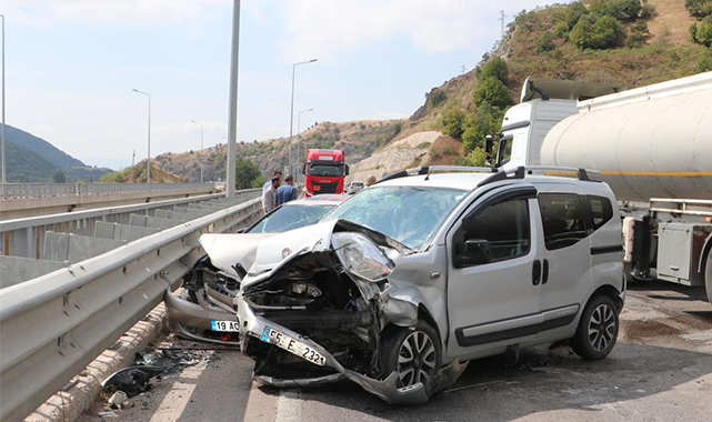 Havza'da viyadükte feci kaza! 5 yaralı