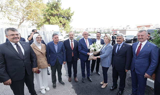 Yılmaz, Kocaeli'de partililerle buluştu: 'Hizmet kervanına İstanbul ve Ankara'yı da ekleyeceğiz'