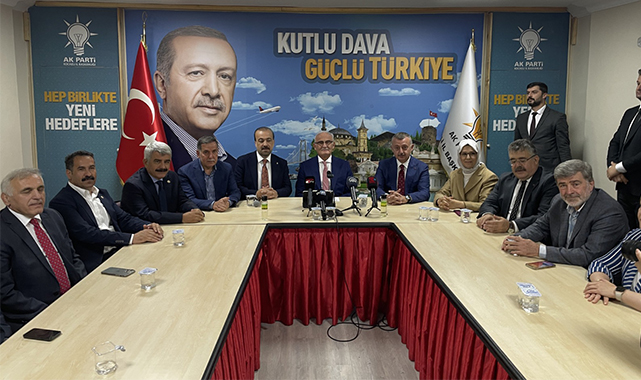 Yılmaz, Kocaeli'de partililerle buluştu: 'Hizmet kervanına İstanbul ve Ankara'yı da ekleyeceğiz'