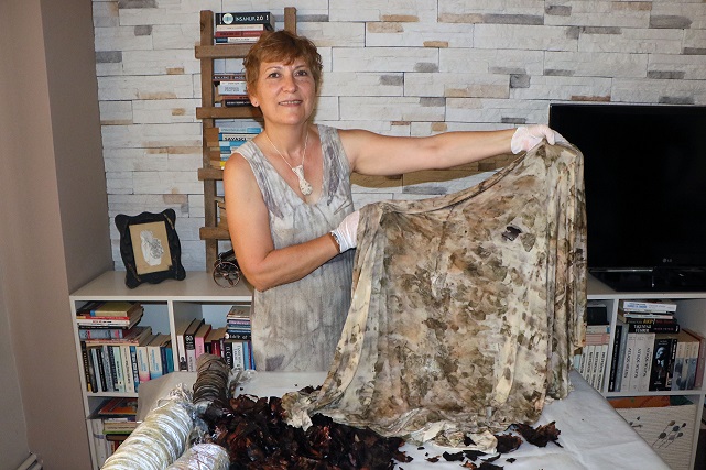 Samsun'da  meme kanseri olan kadın ekolojik baskı ile hayata tutundu