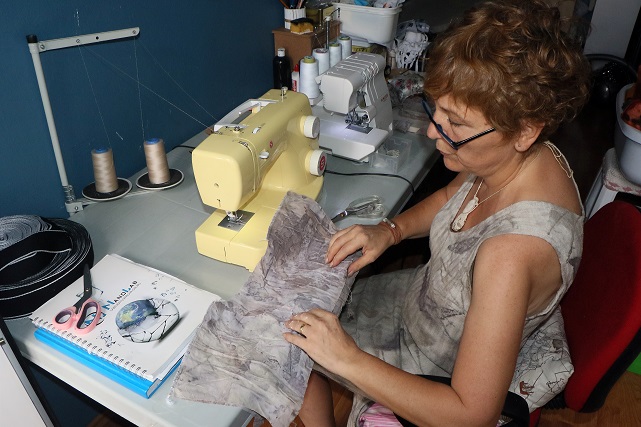 Samsun'da  meme kanseri olan kadın ekolojik baskı ile hayata tutundu