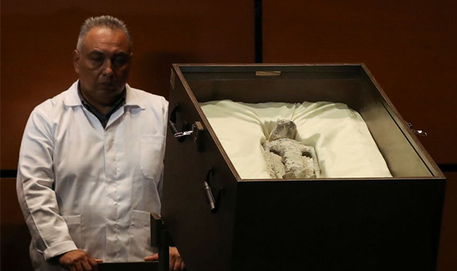 Uzaylı kalıntısını ilk kez gösterdiler: 1000 yaşında oldukları tahmin ediliyor