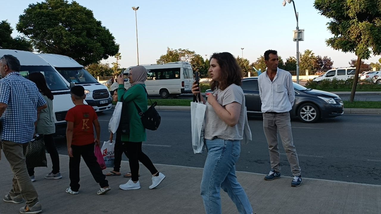 Samsun'da intihar girişimi! Yine vatandaş canlı yayın derdinde!