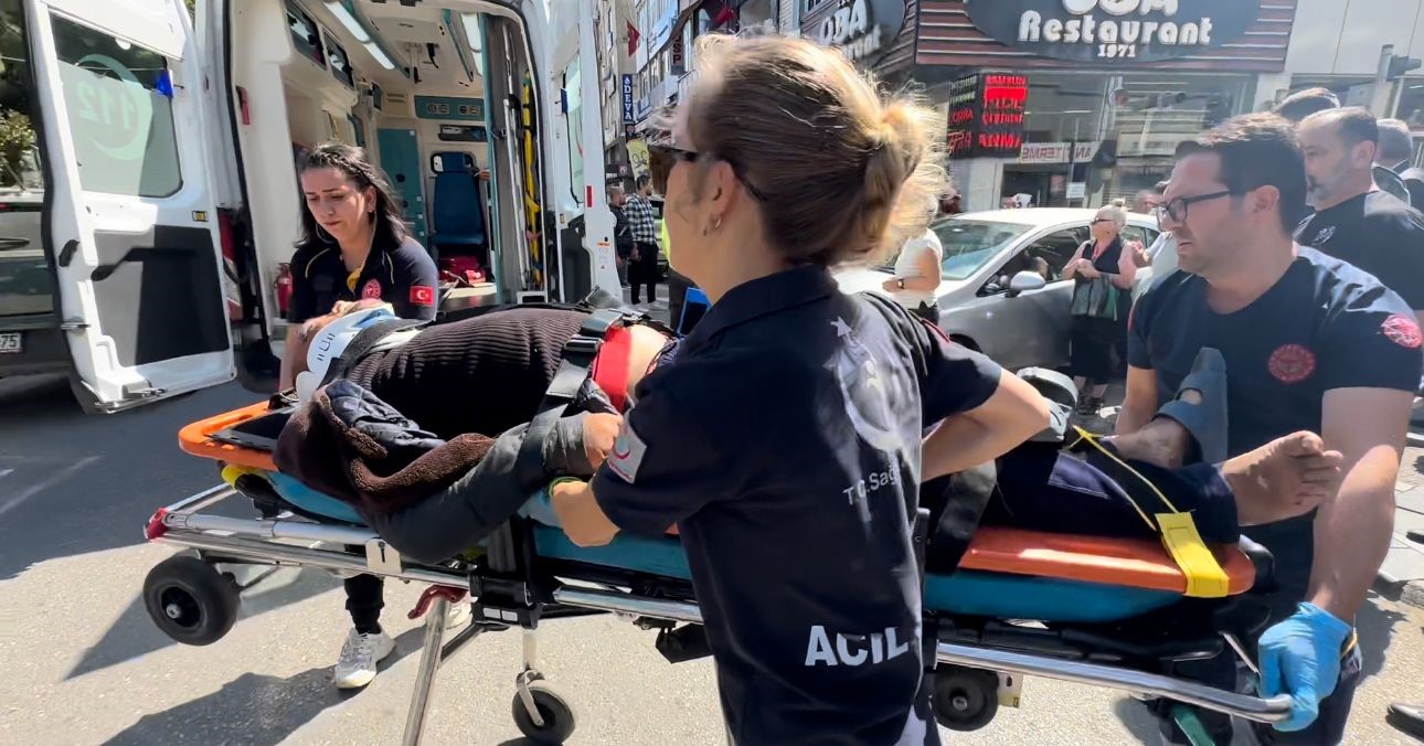 Samsun'da alkollü şahıs seyir halindeki otomobilin önüne yığıldı!