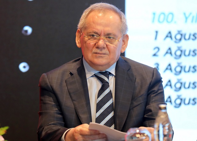 Tekkeköy’de fabrikalara giden yol betonlaşıyor