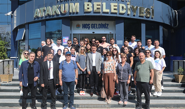 Atakum halk dansları ekibi festival yolcusu