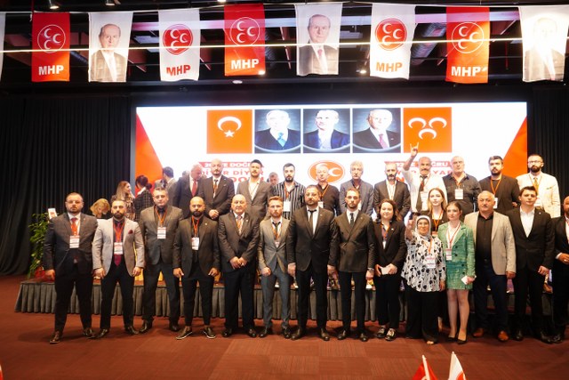 Samsun'da MHP İlkadım'da Yavuz Anuk başkanlığa seçildi