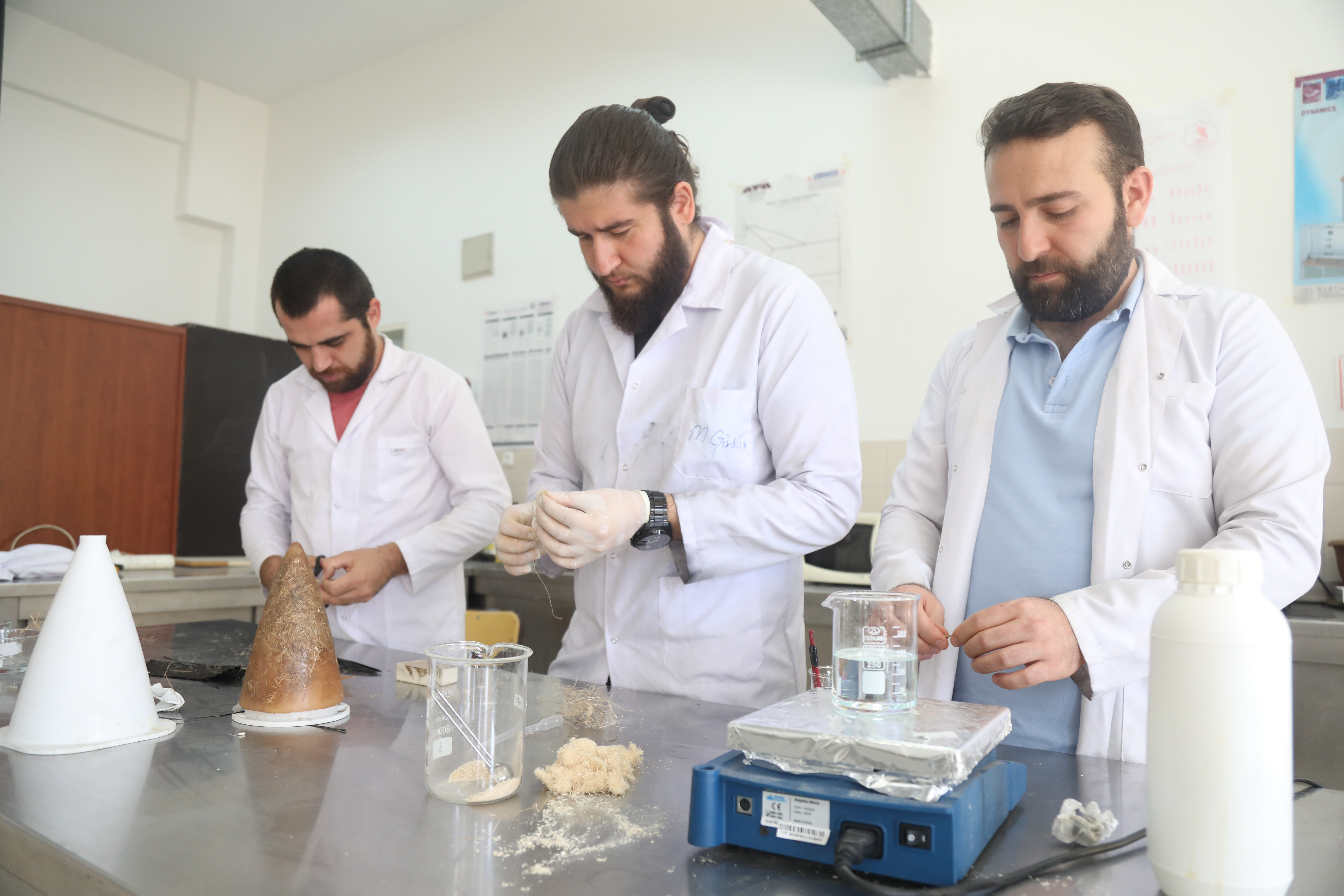 OMÜ kenevir lifinden roket burun konisi üretti