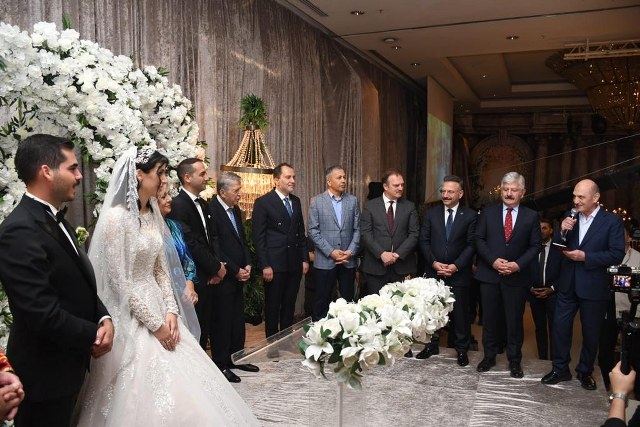 Suat Kılıç oğlunu evlendirdi