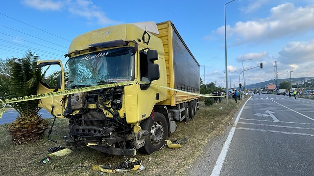 Atakum'da öğrenci servisi faciası! Şoför öldü, 6 öğrenci yaralandı