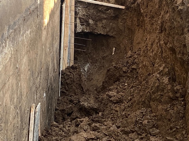 Samsun'un Tekkeköy ilçesinde işçi çöken duvarın altında kaldı