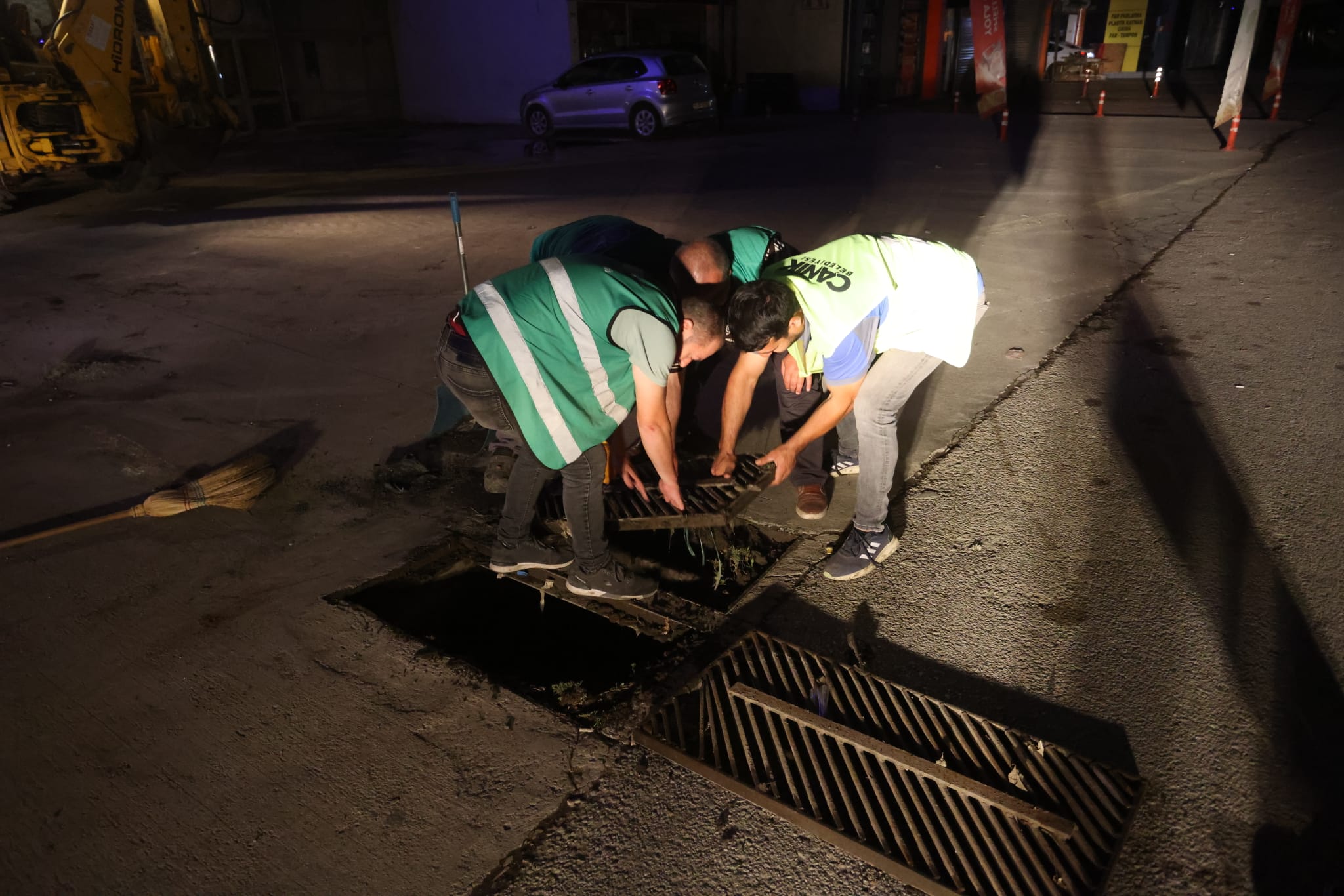 Canik'te ekipler yağmur teyakkuzunda