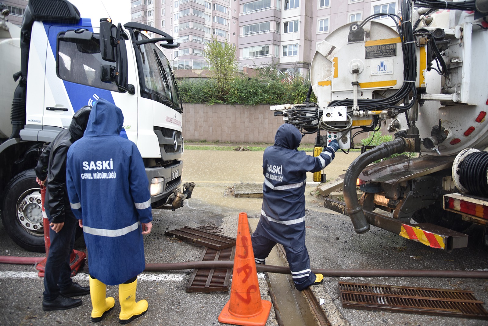Samsun Büyükşehir Belediyesi'nden sağanak yağışa jet müdahale