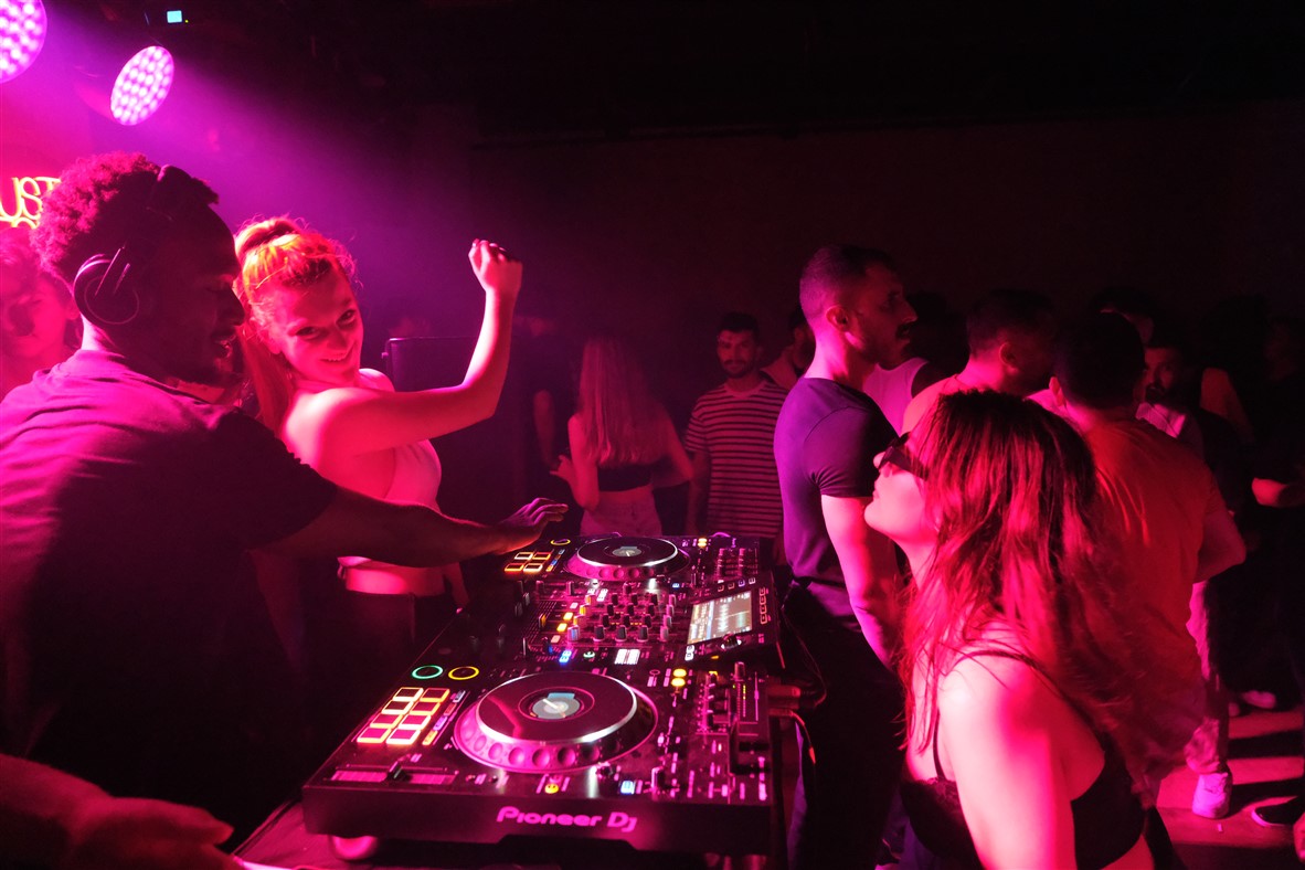 Samsun'da Afro gecesi! Çılgınlar gibi eğlendiler