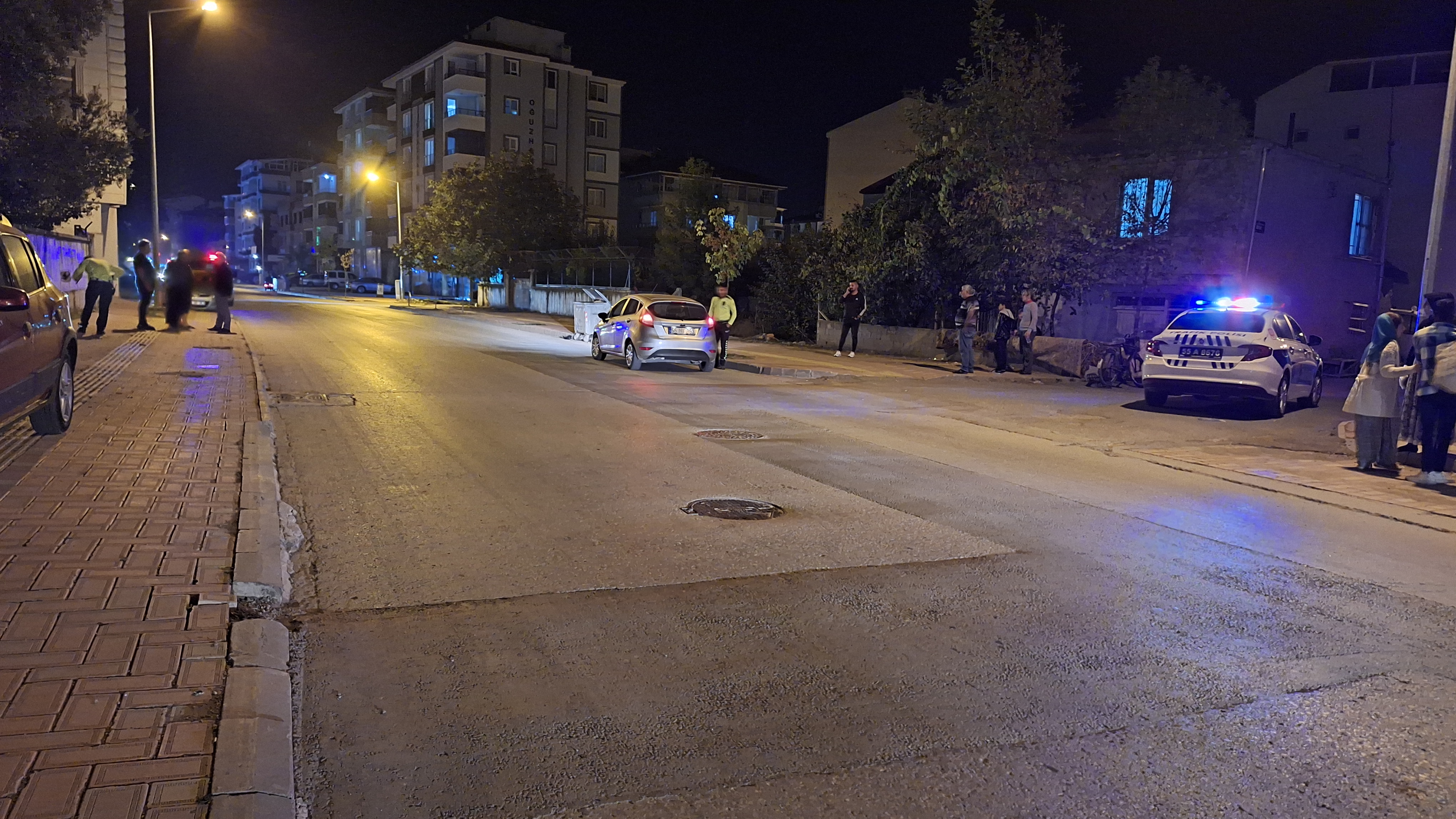 Samsun'da otomobil bisikletli çocuğa çarpıp kaçtı!